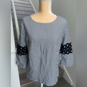 Como Vintage Striped Black and White Women's Top